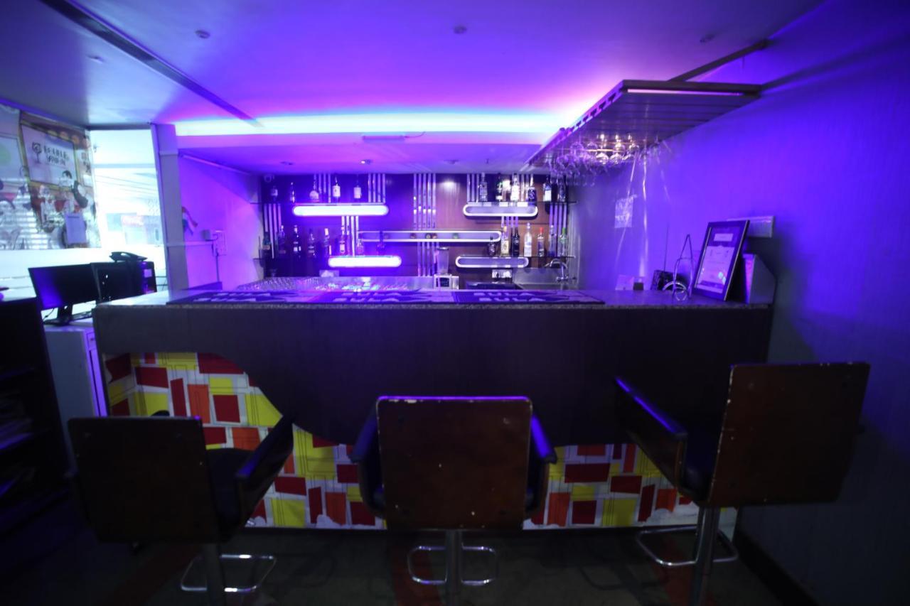 The Byke Suraj Plaza Pure Veg, Thane Buitenkant foto