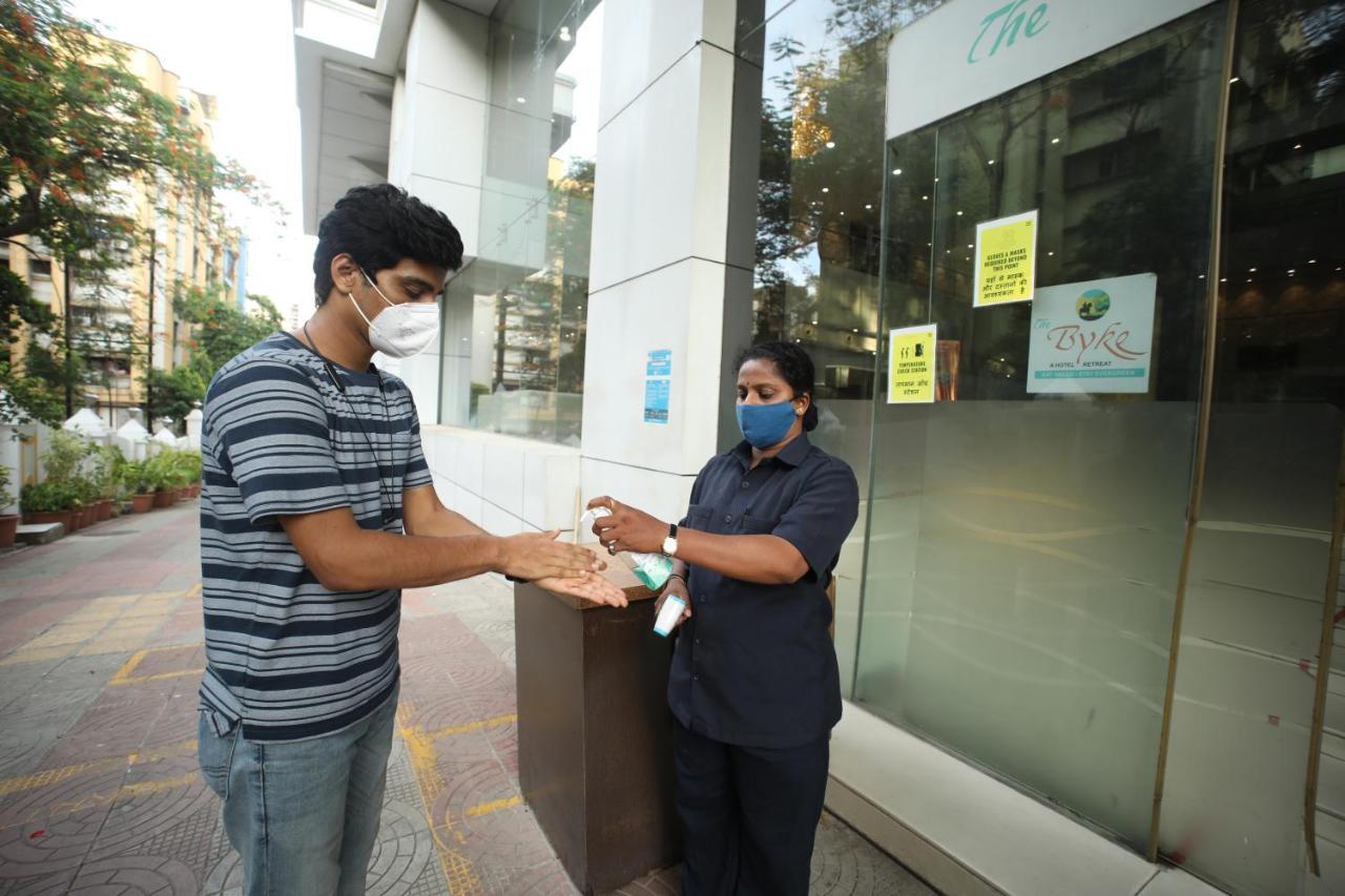 The Byke Suraj Plaza Pure Veg, Thane Buitenkant foto