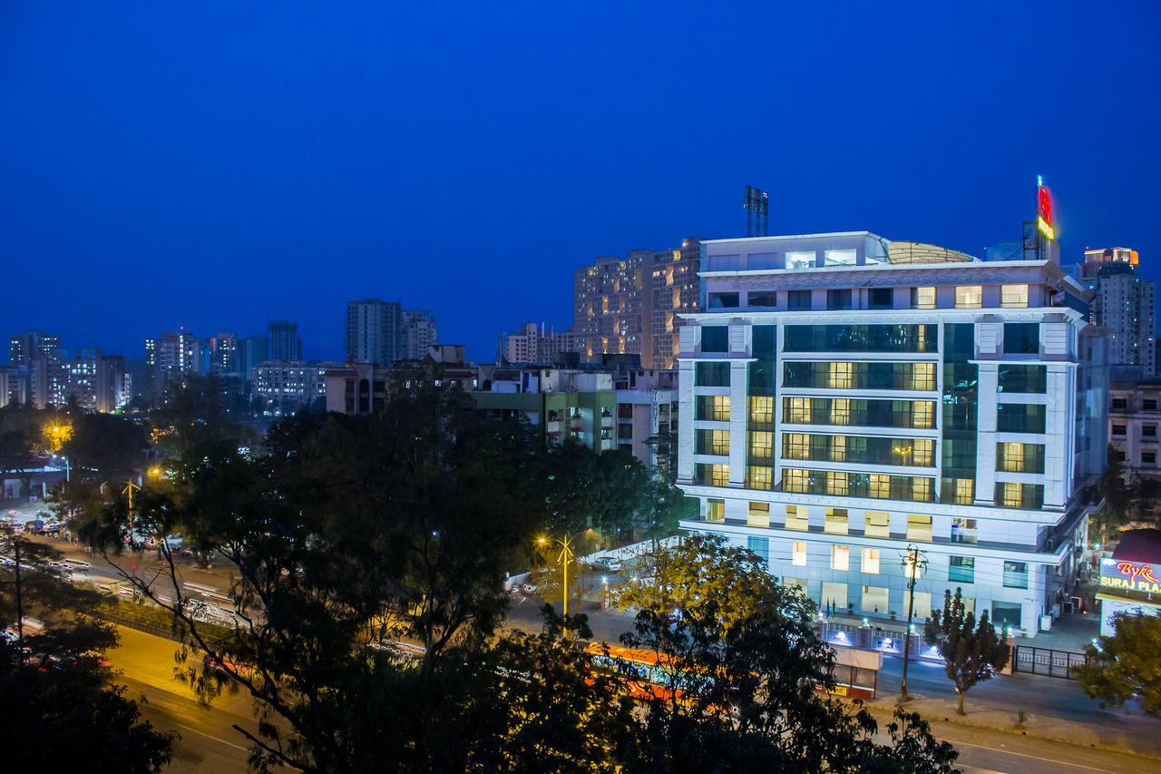 The Byke Suraj Plaza Pure Veg, Thane Buitenkant foto