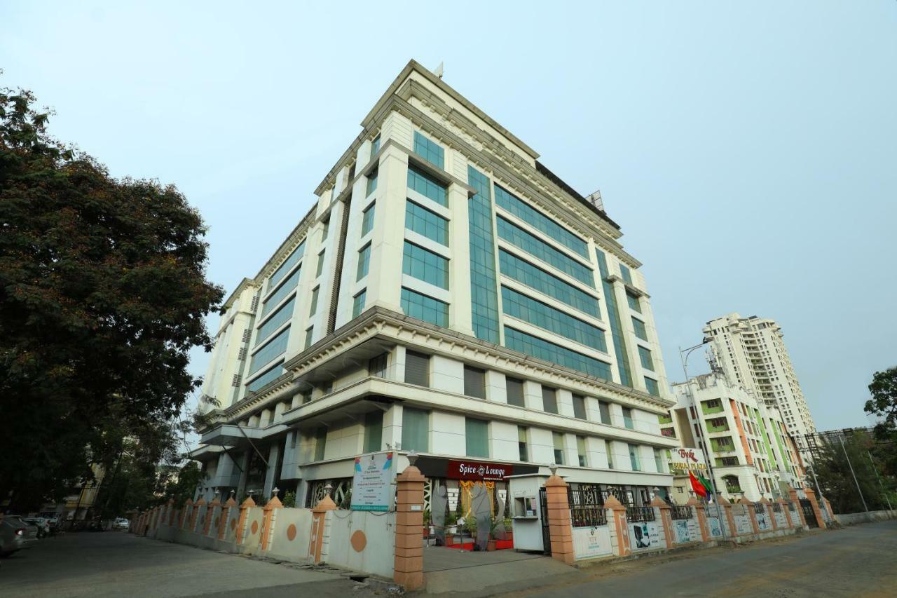 The Byke Suraj Plaza Pure Veg, Thane Buitenkant foto
